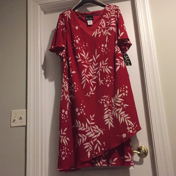 Brand New!! Red&white floral dress. 2 r available. - Picture 8 of 8
